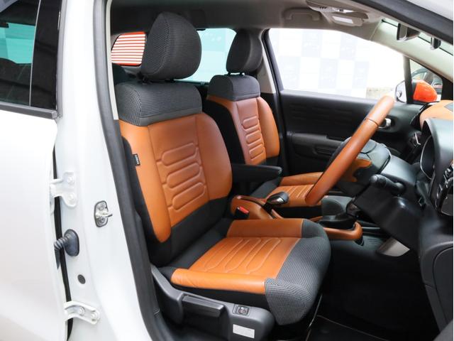 Ｃ３ エアクロス キュイール　禁煙　ブラウンハーフレザー　Ａｐｐｌｅ　ＣａｒＰｌａｙ対応　上方視点付バックカメラ　Ｑｉ規格ワイヤレス充電　前後ドライブレコーダー　ＬＥＤデイライト（3枚目）
