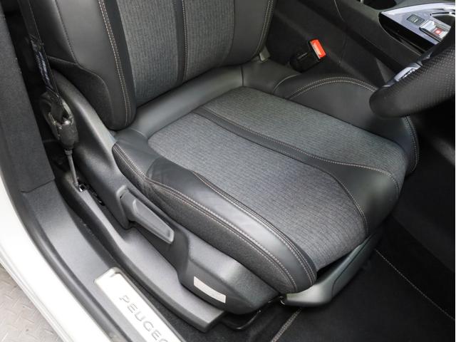 ３００８ ＧＴライン　禁煙車　アクティブセーフティブレーキ　純正ナビ　フルセグＴＶ　バックカメラ　前後コーナーセンサー　ハンズフリーリアゲート　フルＬＥＤヘッドライト　ワイヤレス充電　スペアキー（10枚目）