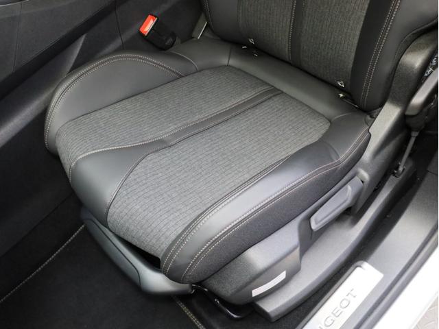 ３００８ ＧＴライン　禁煙車　アクティブセーフティブレーキ　純正ナビ　フルセグＴＶ　バックカメラ　前後コーナーセンサー　ハンズフリーリアゲート　フルＬＥＤヘッドライト　ワイヤレス充電　スペアキー（56枚目）