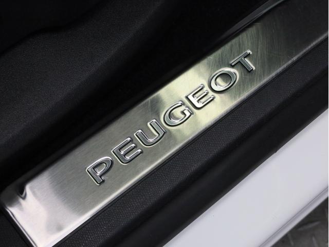 ３００８ ＧＴライン　禁煙車　アクティブセーフティブレーキ　純正ナビ　フルセグＴＶ　バックカメラ　前後コーナーセンサー　ハンズフリーリアゲート　フルＬＥＤヘッドライト　ワイヤレス充電　スペアキー（64枚目）