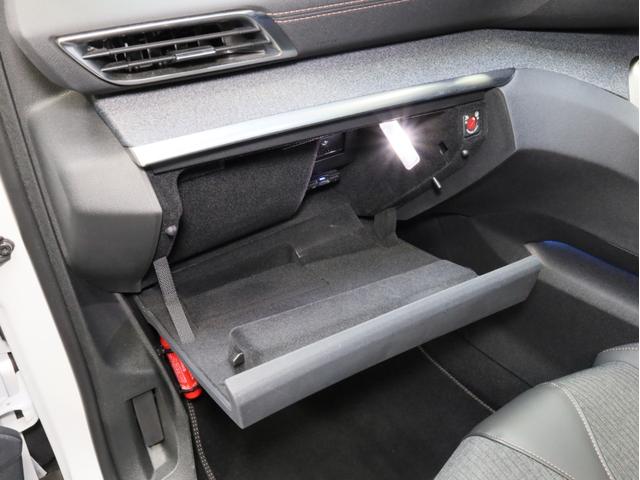 ３００８ ＧＴライン　禁煙車　アクティブセーフティブレーキ　純正ナビ　フルセグＴＶ　バックカメラ　前後コーナーセンサー　ハンズフリーリアゲート　フルＬＥＤヘッドライト　ワイヤレス充電　スペアキー（75枚目）