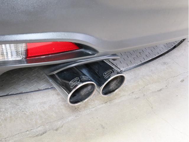 ミト クアドリフォリオ　ヴェルデ　禁煙　６速ＭＴ　ＫＷ車高調　スーパースプリントマフラー　カーボンＦスポイラー　レースチップ　ブレンボ製Ｆブレーキキャリパー　ＢＯＳＥスピーカー　ポルトローナフラウ製レザーシート　シートヒーター（6枚目）