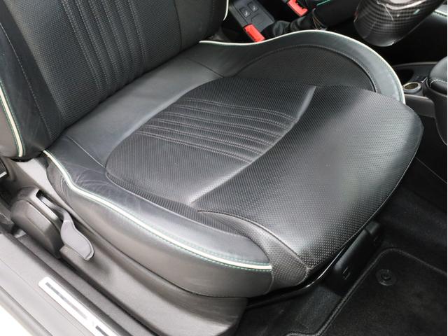 ミト クアドリフォリオ　ヴェルデ　禁煙　６速ＭＴ　ＫＷ車高調　スーパースプリントマフラー　カーボンＦスポイラー　レースチップ　ブレンボ製Ｆブレーキキャリパー　ＢＯＳＥスピーカー　ポルトローナフラウ製レザーシート　シートヒーター（10枚目）