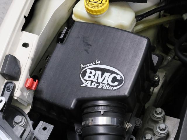 ミト クアドリフォリオ　ヴェルデ　禁煙　６速ＭＴ　ＫＷ車高調　スーパースプリントマフラー　カーボンＦスポイラー　レースチップ　ブレンボ製Ｆブレーキキャリパー　ＢＯＳＥスピーカー　ポルトローナフラウ製レザーシート　シートヒーター（22枚目）