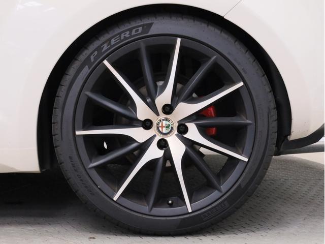 ミト クアドリフォリオ　ヴェルデ　禁煙　６速ＭＴ　ＫＷ車高調　スーパースプリントマフラー　カーボンＦスポイラー　レースチップ　ブレンボ製Ｆブレーキキャリパー　ＢＯＳＥスピーカー　ポルトローナフラウ製レザーシート　シートヒーター（26枚目）