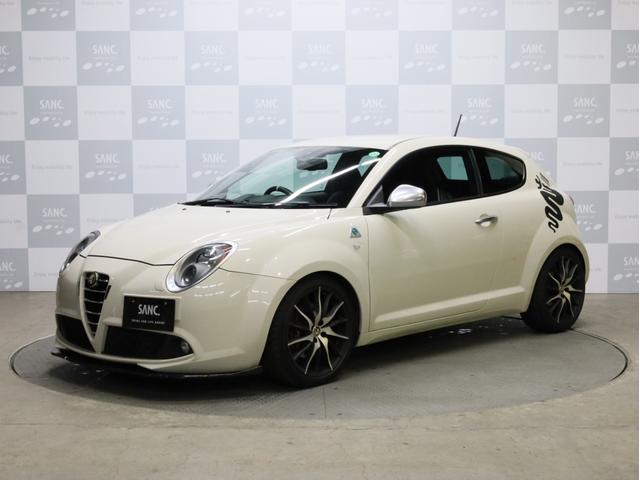 ミト クアドリフォリオ　ヴェルデ　禁煙　６速ＭＴ　ＫＷ車高調　スーパースプリントマフラー　カーボンＦスポイラー　レースチップ　ブレンボ製Ｆブレーキキャリパー　ＢＯＳＥスピーカー　ポルトローナフラウ製レザーシート　シートヒーター（36枚目）