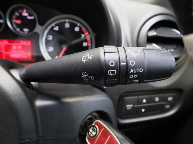 ミト クアドリフォリオ　ヴェルデ　禁煙　６速ＭＴ　ＫＷ車高調　スーパースプリントマフラー　カーボンＦスポイラー　レースチップ　ブレンボ製Ｆブレーキキャリパー　ＢＯＳＥスピーカー　ポルトローナフラウ製レザーシート　シートヒーター（47枚目）