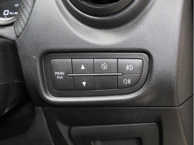 ミト クアドリフォリオ　ヴェルデ　禁煙　６速ＭＴ　ＫＷ車高調　スーパースプリントマフラー　カーボンＦスポイラー　レースチップ　ブレンボ製Ｆブレーキキャリパー　ＢＯＳＥスピーカー　ポルトローナフラウ製レザーシート　シートヒーター（49枚目）