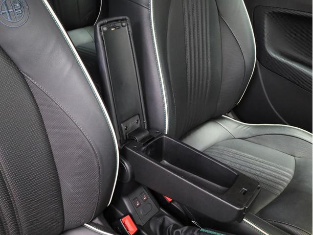 ミト クアドリフォリオ　ヴェルデ　禁煙　６速ＭＴ　ＫＷ車高調　スーパースプリントマフラー　カーボンＦスポイラー　レースチップ　ブレンボ製Ｆブレーキキャリパー　ＢＯＳＥスピーカー　ポルトローナフラウ製レザーシート　シートヒーター（54枚目）