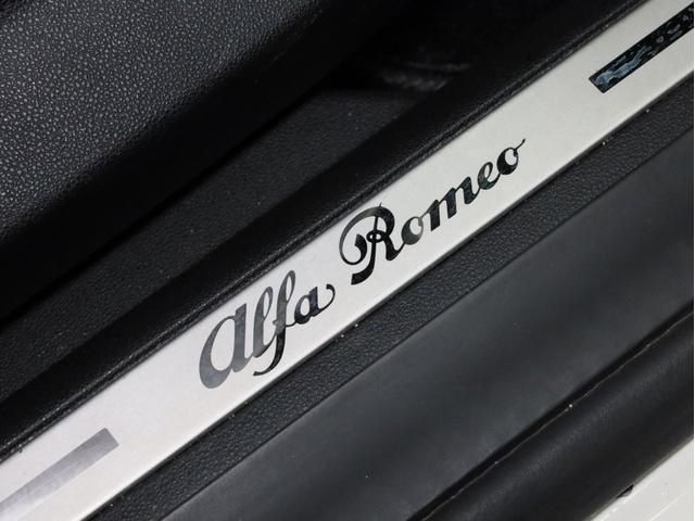 ミト クアドリフォリオ　ヴェルデ　禁煙　６速ＭＴ　ＫＷ車高調　スーパースプリントマフラー　カーボンＦスポイラー　レースチップ　ブレンボ製Ｆブレーキキャリパー　ＢＯＳＥスピーカー　ポルトローナフラウ製レザーシート　シートヒーター（66枚目）