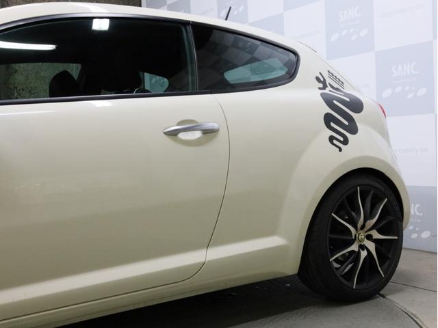 ミト クアドリフォリオ　ヴェルデ　禁煙　６速ＭＴ　ＫＷ車高調　スーパースプリントマフラー　カーボンＦスポイラー　レースチップ　ブレンボ製Ｆブレーキキャリパー　ＢＯＳＥスピーカー　ポルトローナフラウ製レザーシート　シートヒーター（70枚目）