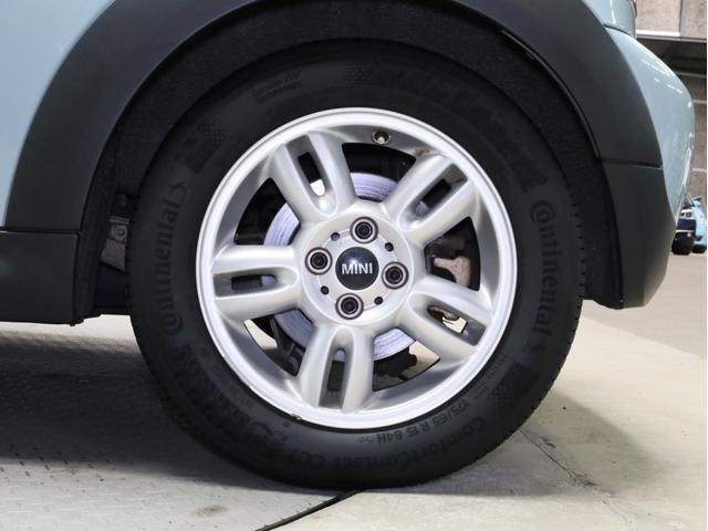 ＭＩＮＩ クーパー　禁煙　ＭＴモード付き６速ＡＴ　クロームラインエクステリア　ホワイトサイドウインカー　前後ドライブレコーダー　純正ＣＤオーディオ　ＥＴＣ　キセノンヘッドライト　１５インチアルミホイール　オートエアコン（19枚目）