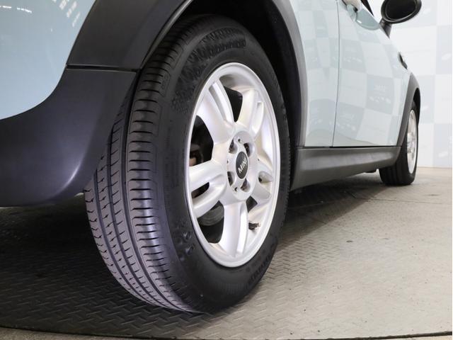 ＭＩＮＩ クーパー　禁煙　ＭＴモード付き６速ＡＴ　クロームラインエクステリア　ホワイトサイドウインカー　前後ドライブレコーダー　純正ＣＤオーディオ　ＥＴＣ　キセノンヘッドライト　１５インチアルミホイール　オートエアコン（25枚目）