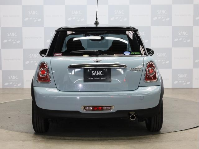 ＭＩＮＩ クーパー　禁煙　ＭＴモード付き６速ＡＴ　クロームラインエクステリア　ホワイトサイドウインカー　前後ドライブレコーダー　純正ＣＤオーディオ　ＥＴＣ　キセノンヘッドライト　１５インチアルミホイール　オートエアコン（30枚目）