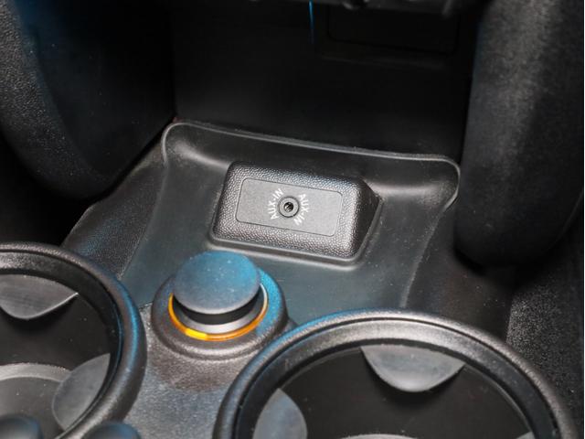 ＭＩＮＩ クーパー　禁煙　ＭＴモード付き６速ＡＴ　クロームラインエクステリア　ホワイトサイドウインカー　前後ドライブレコーダー　純正ＣＤオーディオ　ＥＴＣ　キセノンヘッドライト　１５インチアルミホイール　オートエアコン（43枚目）
