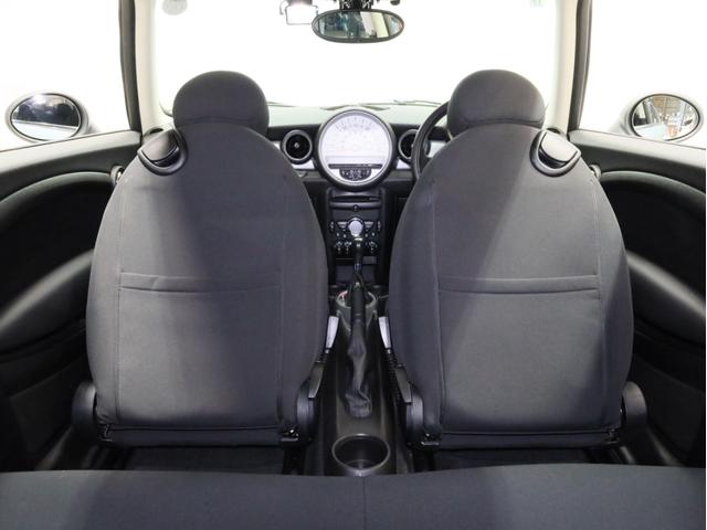 ＭＩＮＩ クーパー　禁煙　ＭＴモード付き６速ＡＴ　クロームラインエクステリア　ホワイトサイドウインカー　前後ドライブレコーダー　純正ＣＤオーディオ　ＥＴＣ　キセノンヘッドライト　１５インチアルミホイール　オートエアコン（51枚目）