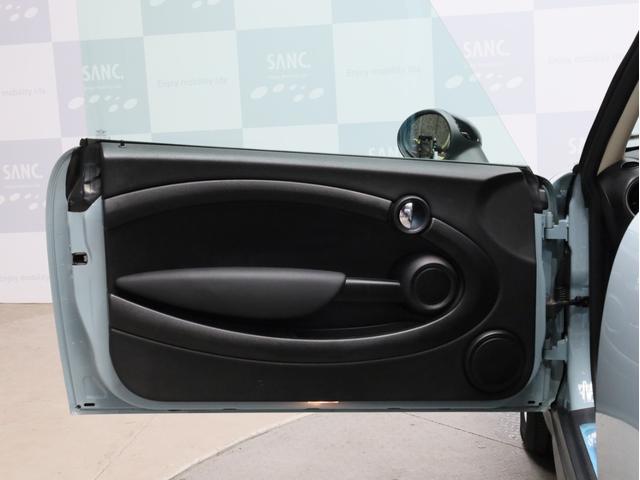 ＭＩＮＩ クーパー　禁煙　ＭＴモード付き６速ＡＴ　クロームラインエクステリア　ホワイトサイドウインカー　前後ドライブレコーダー　純正ＣＤオーディオ　ＥＴＣ　キセノンヘッドライト　１５インチアルミホイール　オートエアコン（58枚目）