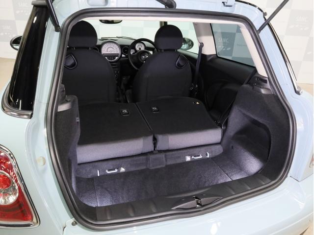 ＭＩＮＩ クーパー　禁煙　ＭＴモード付き６速ＡＴ　クロームラインエクステリア　ホワイトサイドウインカー　前後ドライブレコーダー　純正ＣＤオーディオ　ＥＴＣ　キセノンヘッドライト　１５インチアルミホイール　オートエアコン（61枚目）