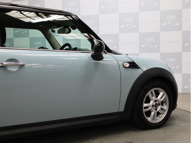 ＭＩＮＩ クーパー　禁煙　ＭＴモード付き６速ＡＴ　クロームラインエクステリア　ホワイトサイドウインカー　前後ドライブレコーダー　純正ＣＤオーディオ　ＥＴＣ　キセノンヘッドライト　１５インチアルミホイール　オートエアコン（68枚目）