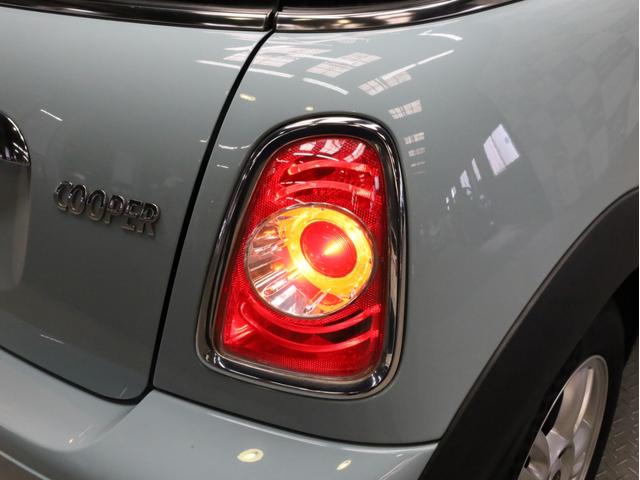 ＭＩＮＩ クーパー　禁煙　ＭＴモード付き６速ＡＴ　クロームラインエクステリア　ホワイトサイドウインカー　前後ドライブレコーダー　純正ＣＤオーディオ　ＥＴＣ　キセノンヘッドライト　１５インチアルミホイール　オートエアコン（72枚目）