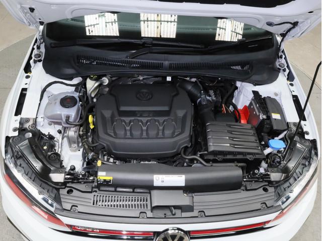 ポロＧＴＩ 　禁煙　テクノロジーＰＫＧ　デジタルメーター　スマホワイヤレスチャージ　純正ナビ　フルセグＴＶバックカメラ　パークアシスト　セーフティＰＫＧ　ブラインドスポットアシスト　リアトラフィックアラート　ＡＣＣ（22枚目）