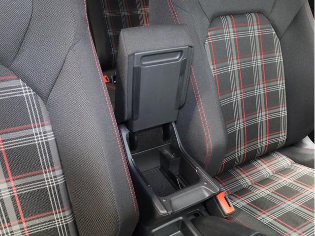 ポロＧＴＩ 　禁煙　テクノロジーＰＫＧ　デジタルメーター　スマホワイヤレスチャージ　純正ナビ　フルセグＴＶバックカメラ　パークアシスト　セーフティＰＫＧ　ブラインドスポットアシスト　リアトラフィックアラート　ＡＣＣ（55枚目）