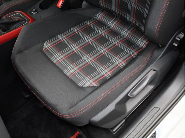 ポロＧＴＩ 　禁煙　テクノロジーＰＫＧ　デジタルメーター　スマホワイヤレスチャージ　純正ナビ　フルセグＴＶバックカメラ　パークアシスト　セーフティＰＫＧ　ブラインドスポットアシスト　リアトラフィックアラート　ＡＣＣ（58枚目）