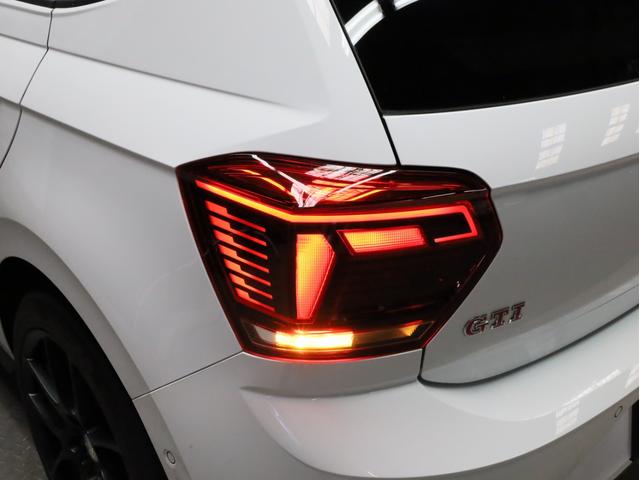 ポロＧＴＩ 　禁煙　テクノロジーＰＫＧ　デジタルメーター　スマホワイヤレスチャージ　純正ナビ　フルセグＴＶバックカメラ　パークアシスト　セーフティＰＫＧ　ブラインドスポットアシスト　リアトラフィックアラート　ＡＣＣ（75枚目）