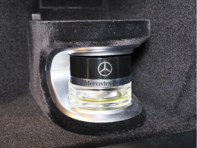 Ｅクラスステーションワゴン Ｅ２５０　ステションワゴンアバンＧスポツ（本革仕様）　禁煙　ナッパレザーシート　前後シートヒーター　Ｂｕｒｍｅｓｔｅｒサウンド　空気清浄機能　ＨＵＤ　ＡＭＧスタイリングＰＫＧ　ＡＭＧ１９ＡＷ　レーダーセーフティＰＫＧ　３６０度カメラ　パーキングアシスト（3枚目）