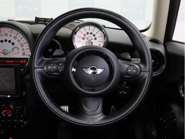 ＭＩＮＩ クーパーＳ　ベイズウオーター　禁煙　ボンネットスポーツストライプ　ストライプデザインミラーキャップ　ハイグロスブラック１７ＡＷ　専用レザーシート　ブルー＆グレーステッチ　クロームラインインテリア　スポーツモード（41枚目）