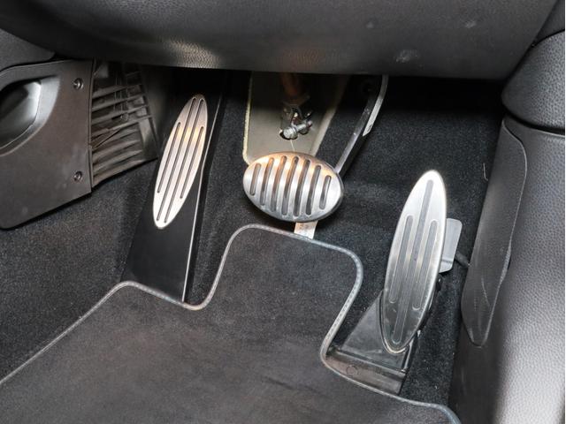 ＭＩＮＩ クーパーＳ　ベイズウオーター　禁煙　ボンネットスポーツストライプ　ストライプデザインミラーキャップ　ハイグロスブラック１７ＡＷ　専用レザーシート　ブルー＆グレーステッチ　クロームラインインテリア　スポーツモード（64枚目）