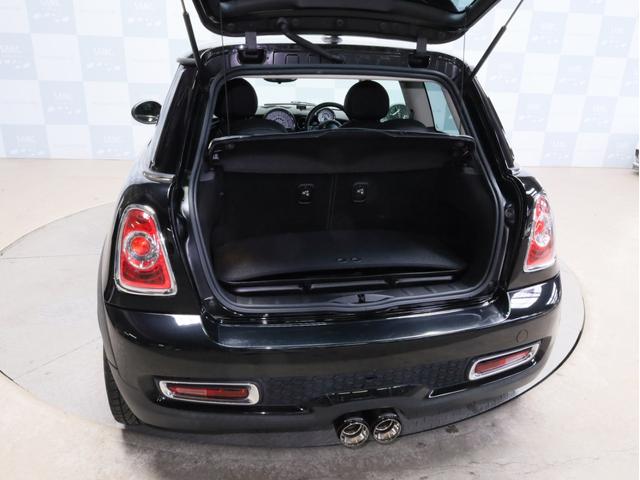 ＭＩＮＩ クーパーＳ　ベイズウオーター　禁煙　ボンネットスポーツストライプ　ストライプデザインミラーキャップ　ハイグロスブラック１７ＡＷ　専用レザーシート　ブルー＆グレーステッチ　クロームラインインテリア　スポーツモード（69枚目）
