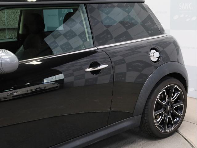 ＭＩＮＩ クーパーＳ　ベイズウオーター　禁煙　ボンネットスポーツストライプ　ストライプデザインミラーキャップ　ハイグロスブラック１７ＡＷ　専用レザーシート　ブルー＆グレーステッチ　クロームラインインテリア　スポーツモード（71枚目）