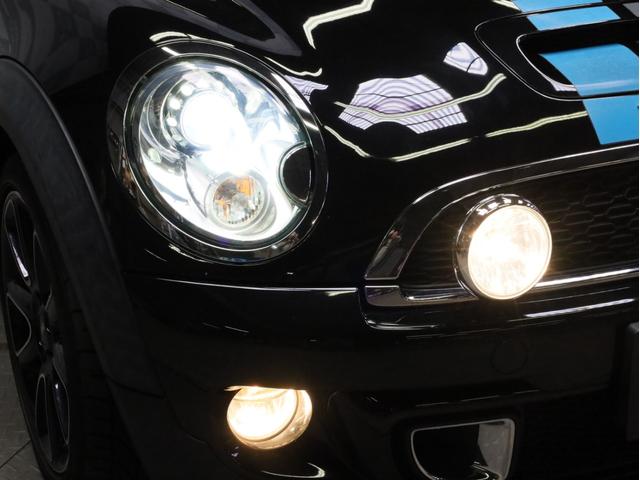 ＭＩＮＩ クーパーＳ　ベイズウオーター　禁煙　ボンネットスポーツストライプ　ストライプデザインミラーキャップ　ハイグロスブラック１７ＡＷ　専用レザーシート　ブルー＆グレーステッチ　クロームラインインテリア　スポーツモード（74枚目）