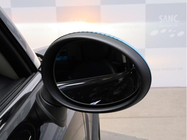 ＭＩＮＩ クーパーＳ　ベイズウオーター　禁煙　ボンネットスポーツストライプ　ストライプデザインミラーキャップ　ハイグロスブラック１７ＡＷ　専用レザーシート　ブルー＆グレーステッチ　クロームラインインテリア　スポーツモード（79枚目）