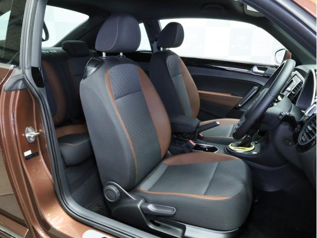 ザ・ビートル オールスター　禁煙　専用ボディカラー・エンブレム・デザインハーフレザーシート・１７インチＡＷ・スカッフプレート　純正ＳＤナビ　Ｂｌｕｅｔｏｏｔｈ　フルセグＴＶ　バイキセノンヘッドライト　ＬＥＤポジションライト（7枚目）