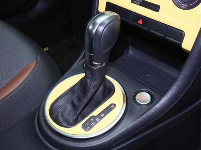 ザ・ビートル オールスター　禁煙　専用ボディカラー・エンブレム・デザインハーフレザーシート・１７インチＡＷ・スカッフプレート　純正ＳＤナビ　Ｂｌｕｅｔｏｏｔｈ　フルセグＴＶ　バイキセノンヘッドライト　ＬＥＤポジションライト（14枚目）