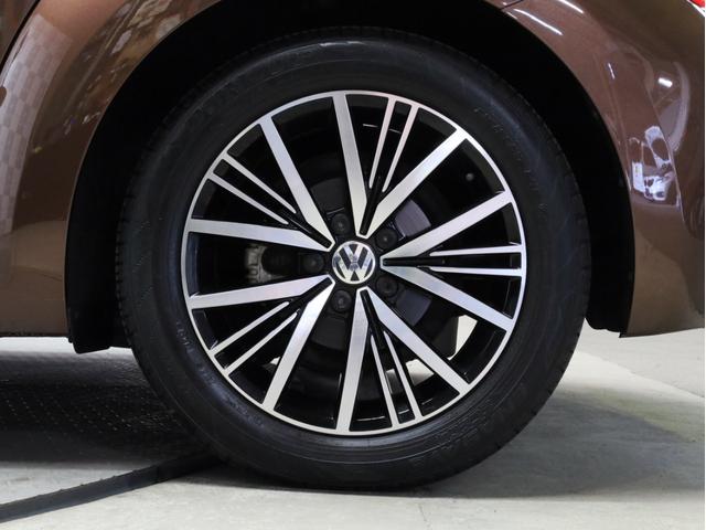 ザ・ビートル オールスター　禁煙　専用ボディカラー・エンブレム・デザインハーフレザーシート・１７インチＡＷ・スカッフプレート　純正ＳＤナビ　Ｂｌｕｅｔｏｏｔｈ　フルセグＴＶ　バイキセノンヘッドライト　ＬＥＤポジションライト（19枚目）