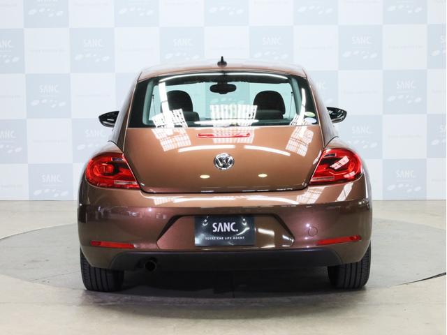 ザ・ビートル オールスター　禁煙　専用ボディカラー・エンブレム・デザインハーフレザーシート・１７インチＡＷ・スカッフプレート　純正ＳＤナビ　Ｂｌｕｅｔｏｏｔｈ　フルセグＴＶ　バイキセノンヘッドライト　ＬＥＤポジションライト（30枚目）