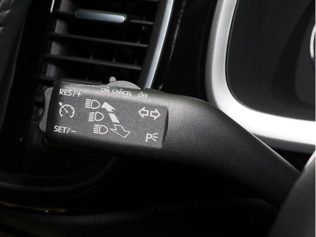 ザ・ビートル オールスター　禁煙　専用ボディカラー・エンブレム・デザインハーフレザーシート・１７インチＡＷ・スカッフプレート　純正ＳＤナビ　Ｂｌｕｅｔｏｏｔｈ　フルセグＴＶ　バイキセノンヘッドライト　ＬＥＤポジションライト（35枚目）