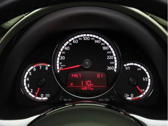 ザ・ビートル オールスター　禁煙　専用ボディカラー・エンブレム・デザインハーフレザーシート・１７インチＡＷ・スカッフプレート　純正ＳＤナビ　Ｂｌｕｅｔｏｏｔｈ　フルセグＴＶ　バイキセノンヘッドライト　ＬＥＤポジションライト（37枚目）