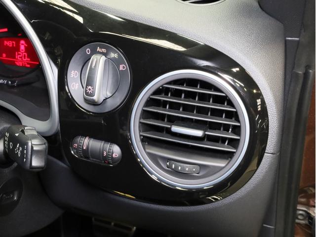 ザ・ビートル オールスター　禁煙　専用ボディカラー・エンブレム・デザインハーフレザーシート・１７インチＡＷ・スカッフプレート　純正ＳＤナビ　Ｂｌｕｅｔｏｏｔｈ　フルセグＴＶ　バイキセノンヘッドライト　ＬＥＤポジションライト（38枚目）