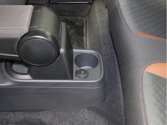 ザ・ビートル オールスター　禁煙　専用ボディカラー・エンブレム・デザインハーフレザーシート・１７インチＡＷ・スカッフプレート　純正ＳＤナビ　Ｂｌｕｅｔｏｏｔｈ　フルセグＴＶ　バイキセノンヘッドライト　ＬＥＤポジションライト（49枚目）