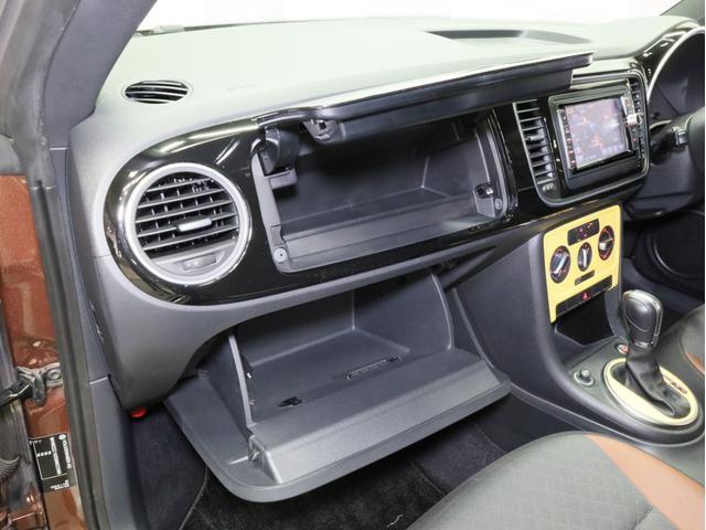 ザ・ビートル オールスター　禁煙　専用ボディカラー・エンブレム・デザインハーフレザーシート・１７インチＡＷ・スカッフプレート　純正ＳＤナビ　Ｂｌｕｅｔｏｏｔｈ　フルセグＴＶ　バイキセノンヘッドライト　ＬＥＤポジションライト（52枚目）