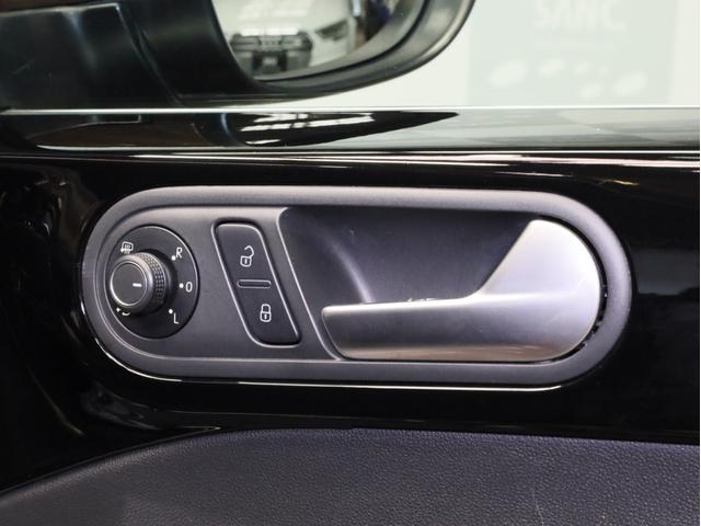 ザ・ビートル オールスター　禁煙　専用ボディカラー・エンブレム・デザインハーフレザーシート・１７インチＡＷ・スカッフプレート　純正ＳＤナビ　Ｂｌｕｅｔｏｏｔｈ　フルセグＴＶ　バイキセノンヘッドライト　ＬＥＤポジションライト（59枚目）