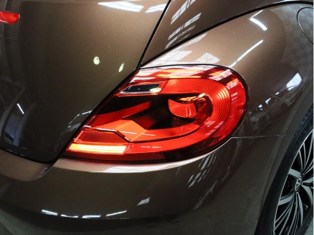 ザ・ビートル オールスター　禁煙　専用ボディカラー・エンブレム・デザインハーフレザーシート・１７インチＡＷ・スカッフプレート　純正ＳＤナビ　Ｂｌｕｅｔｏｏｔｈ　フルセグＴＶ　バイキセノンヘッドライト　ＬＥＤポジションライト（72枚目）