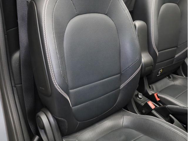 スマートフォーツーカブリオ ＢＲＡＢＵＳ　エクスクルーシブ　リミテッド　禁煙　黒革　パナソニック製ナビ　ＴＶ　バックカメラ　ドラレコ　ＬＥＤヘッドライト　レザーダッシュボード　専用エンジン・マフラー・ＡＴ・サスペンション　ブラバス製アルミホイール　電動ソフトトップ（10枚目）