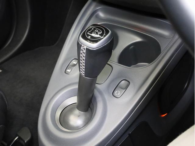 スマートフォーツーカブリオ ＢＲＡＢＵＳ　エクスクルーシブ　リミテッド　禁煙　黒革　パナソニック製ナビ　ＴＶ　バックカメラ　ドラレコ　ＬＥＤヘッドライト　レザーダッシュボード　専用エンジン・マフラー・ＡＴ・サスペンション　ブラバス製アルミホイール　電動ソフトトップ（15枚目）