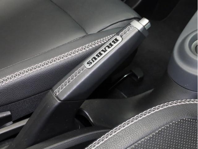 スマートフォーツーカブリオ ＢＲＡＢＵＳ　エクスクルーシブ　リミテッド　禁煙　黒革　パナソニック製ナビ　ＴＶ　バックカメラ　ドラレコ　ＬＥＤヘッドライト　レザーダッシュボード　専用エンジン・マフラー・ＡＴ・サスペンション　ブラバス製アルミホイール　電動ソフトトップ（16枚目）