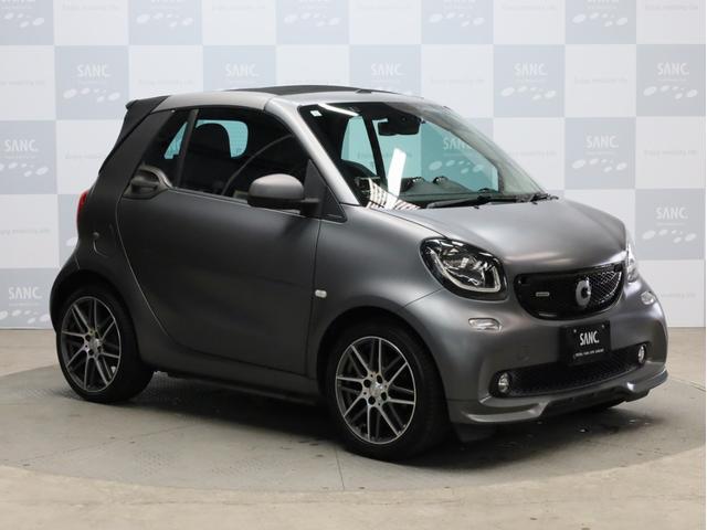 スマートフォーツーカブリオ ＢＲＡＢＵＳ　エクスクルーシブ　リミテッド　禁煙　黒革　パナソニック製ナビ　ＴＶ　バックカメラ　ドラレコ　ＬＥＤヘッドライト　レザーダッシュボード　専用エンジン・マフラー・ＡＴ・サスペンション　ブラバス製アルミホイール　電動ソフトトップ（39枚目）